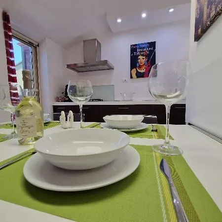 Diamante&smeraldo 아파트 체팔루